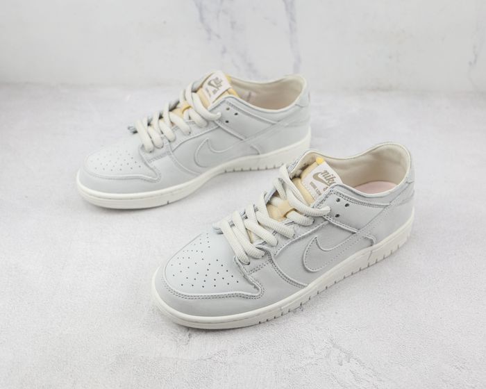 Nike SB Dunk Low Pro Decon 'Light Bone' 
