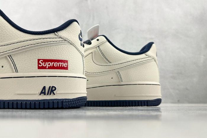 Nike Airforce 1 Low x Supreme 12