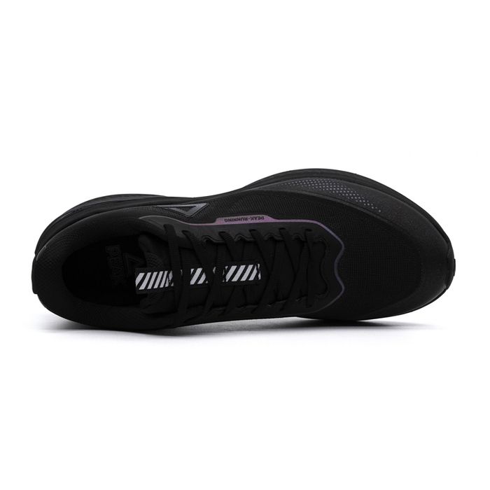RUNNING SHOES