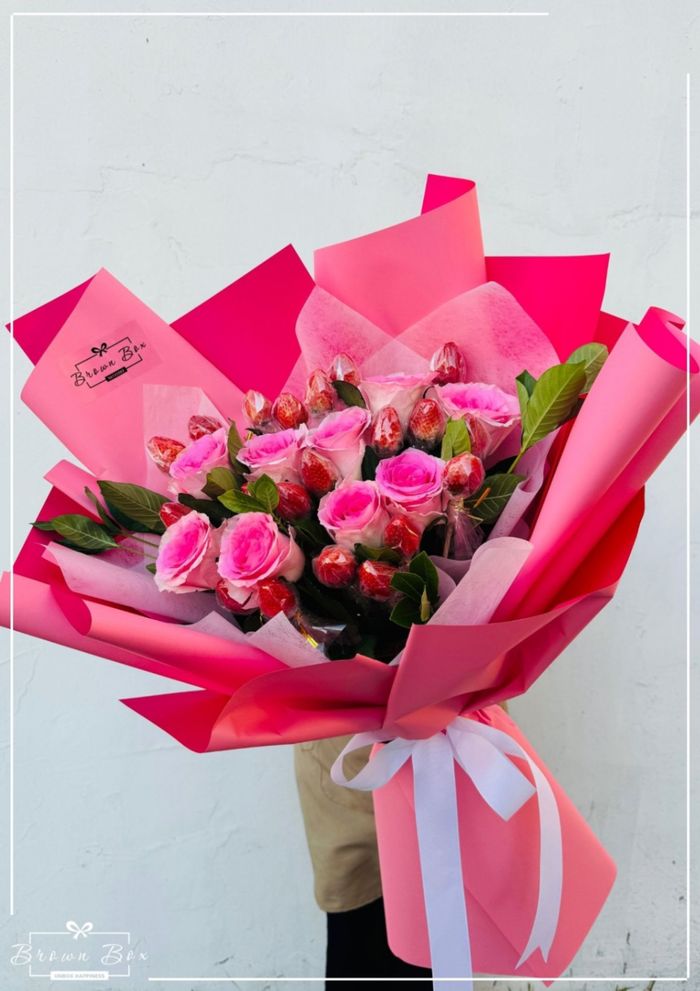 Ягаан гүзээлзгэнэтэй баглаа