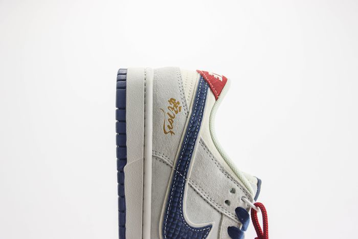 Nike SB Dunk Low 2025