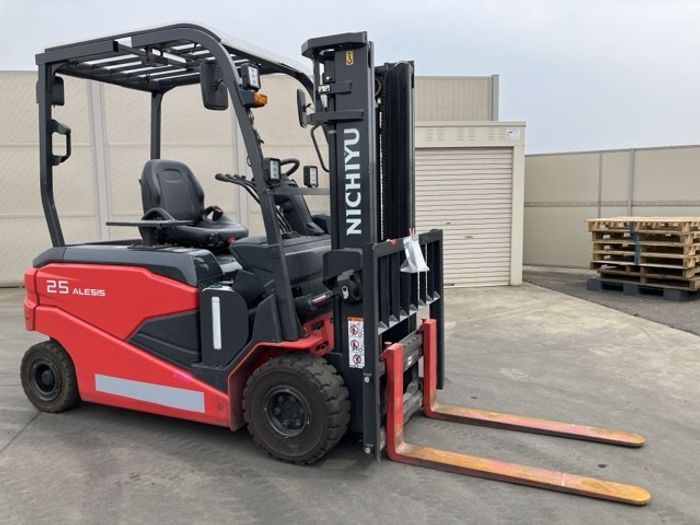 Nichiyu цахилгаан сэрээт өргөгч