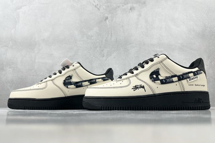 Nike Airforce 1 Low x Stussy 18