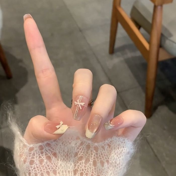 Наадаг хумс