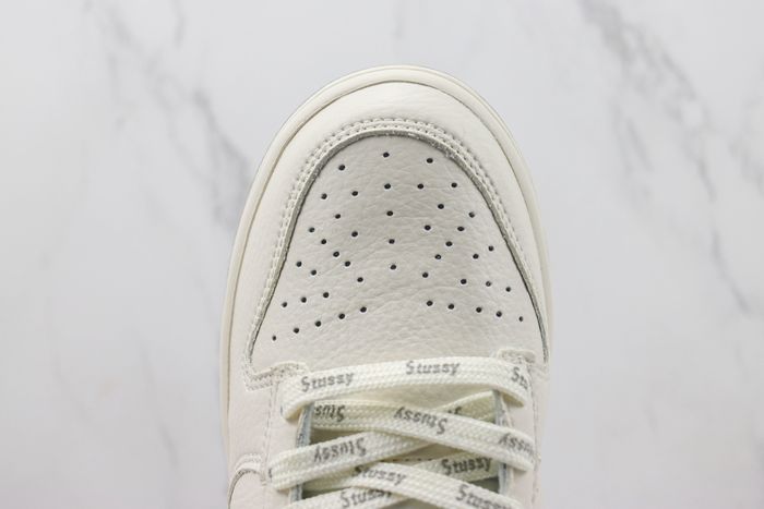 NK Dunk Low Retro x Stussy 145