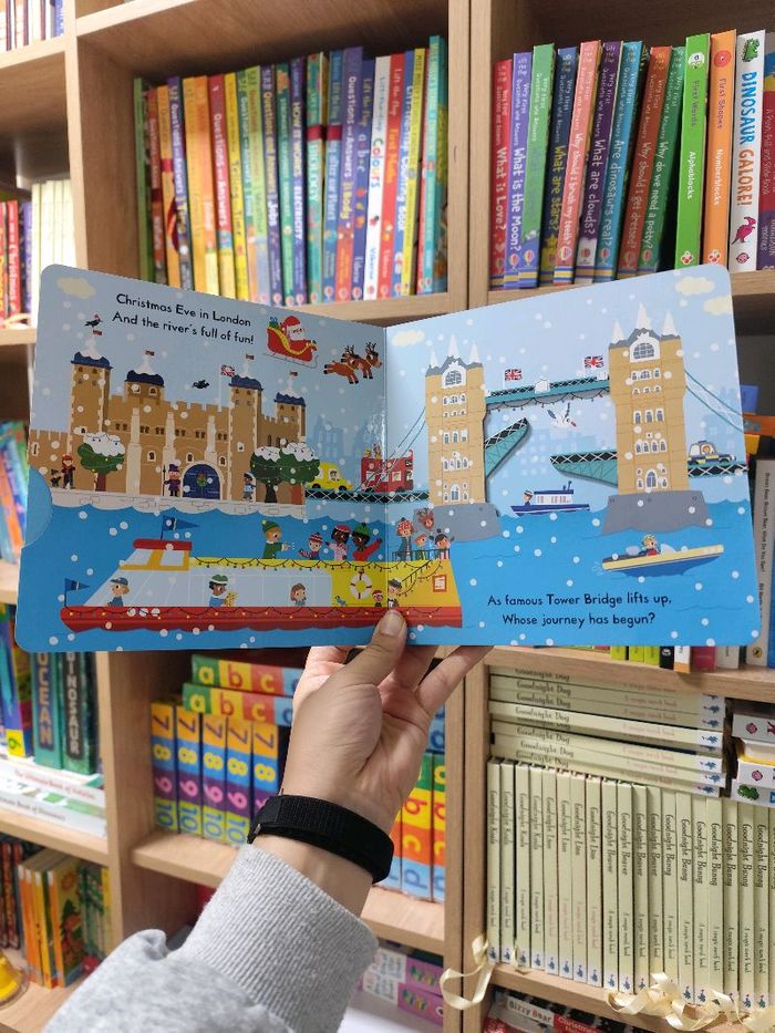 Busy London at Christmas 