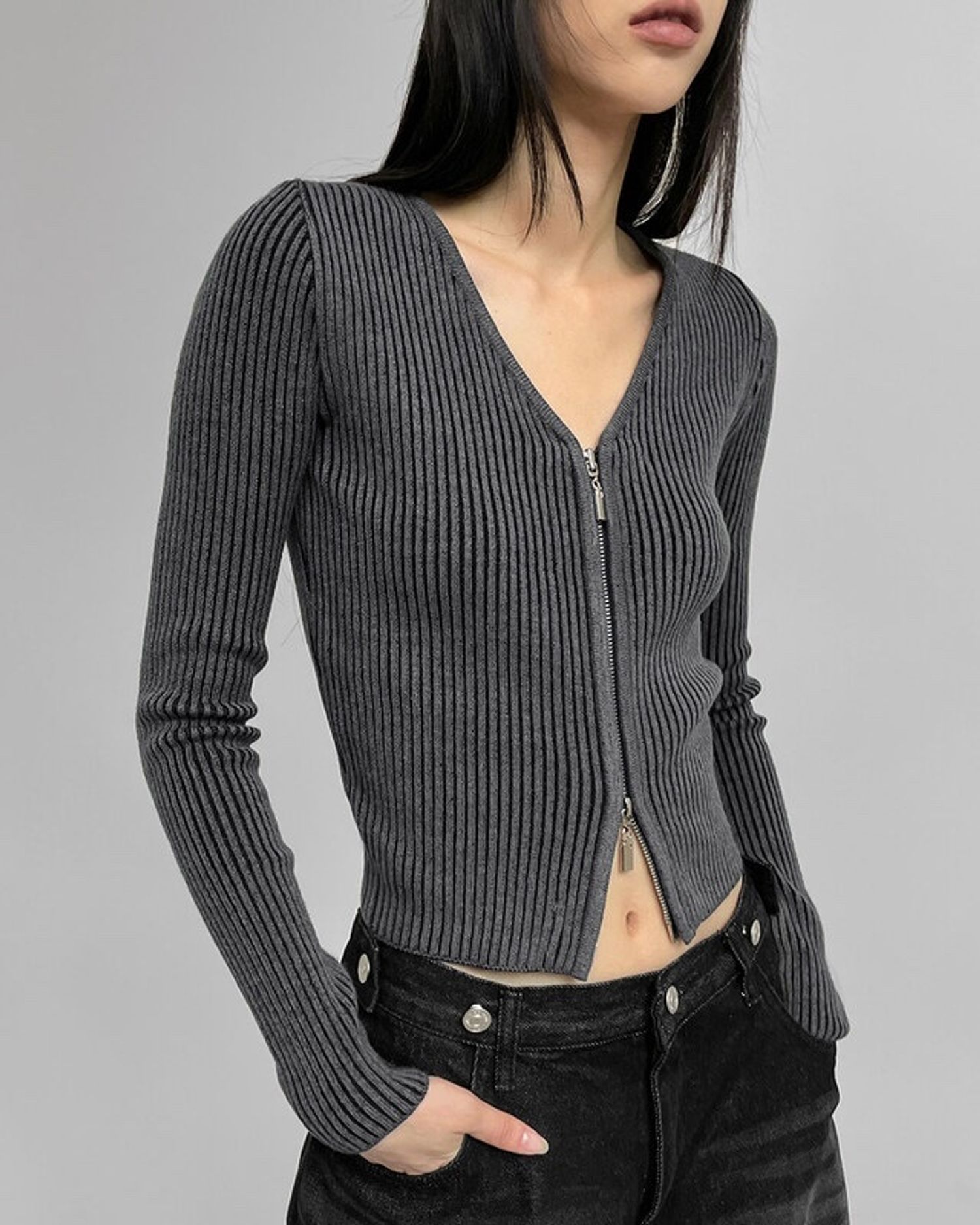 Bambola Two-Tone V-Neck Knit