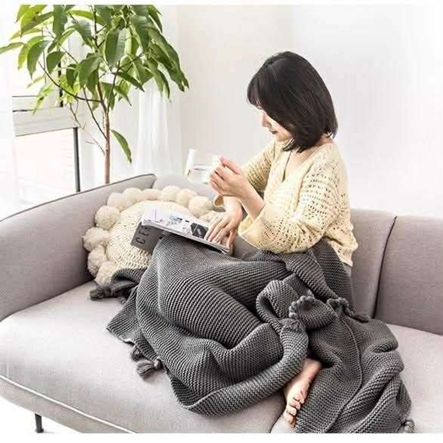 Нэхмэл нөмрөг, бүтээлэг