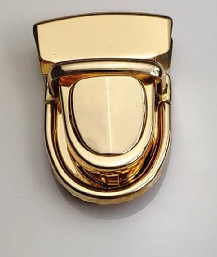 цүнхний түгжээ 