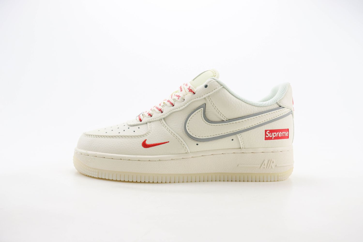 Nike Air Force 1 Low x Supreme 18