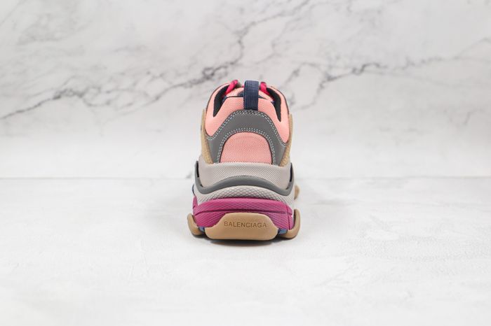 Balenciaga Triple  S 