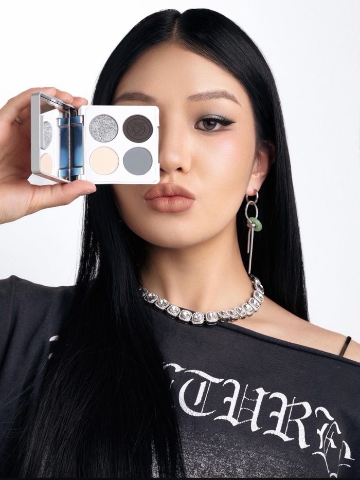 MAGGIE BRAND RETRO EYESHADOW PALETTE 