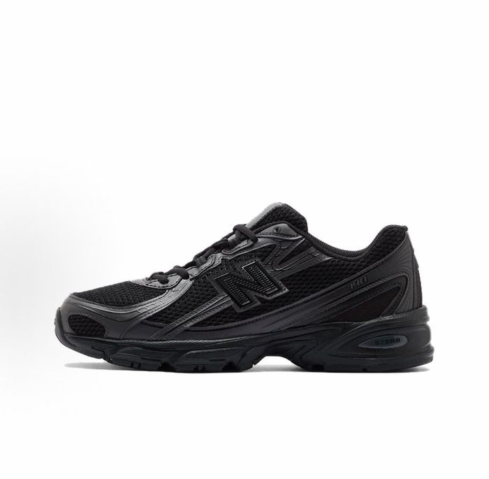 New Balance 740 All Black