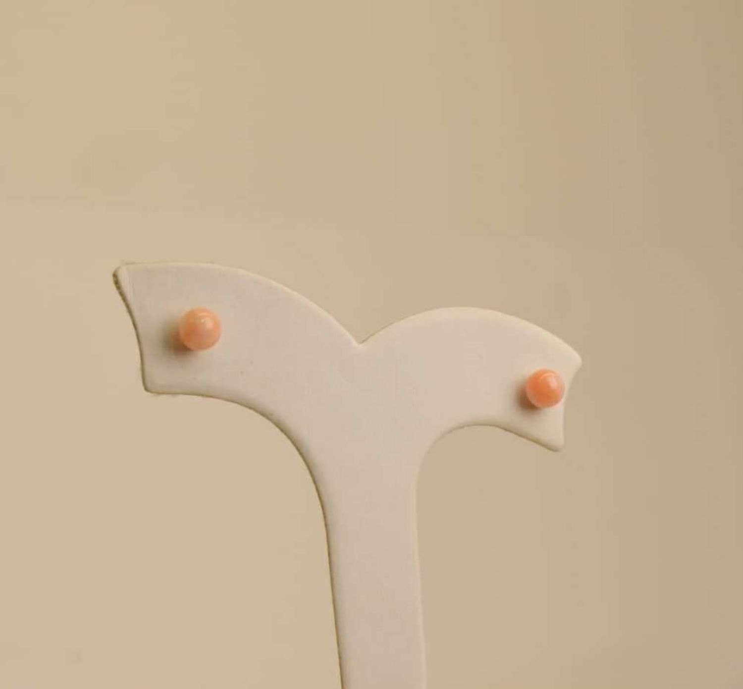 момо шүрэн ээмэг