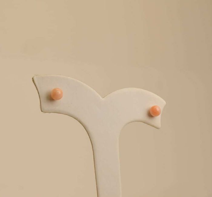 момо шүрэн ээмэг