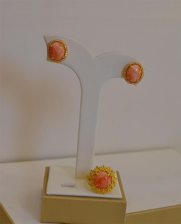 ягаан шүртэй хос