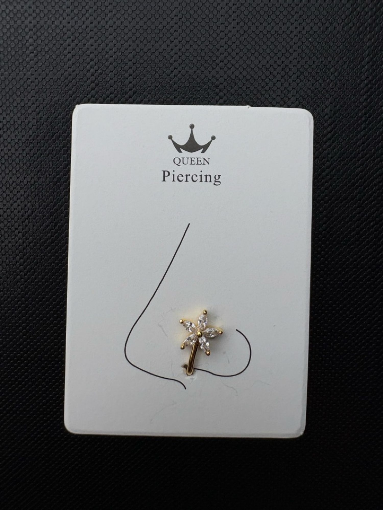 Хамрын хавчдаг ээмэг