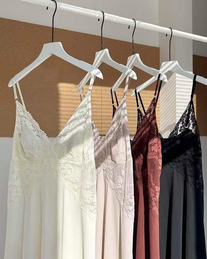 Сүүн суналттай зөөлөн даавуун гэрийн хувцас