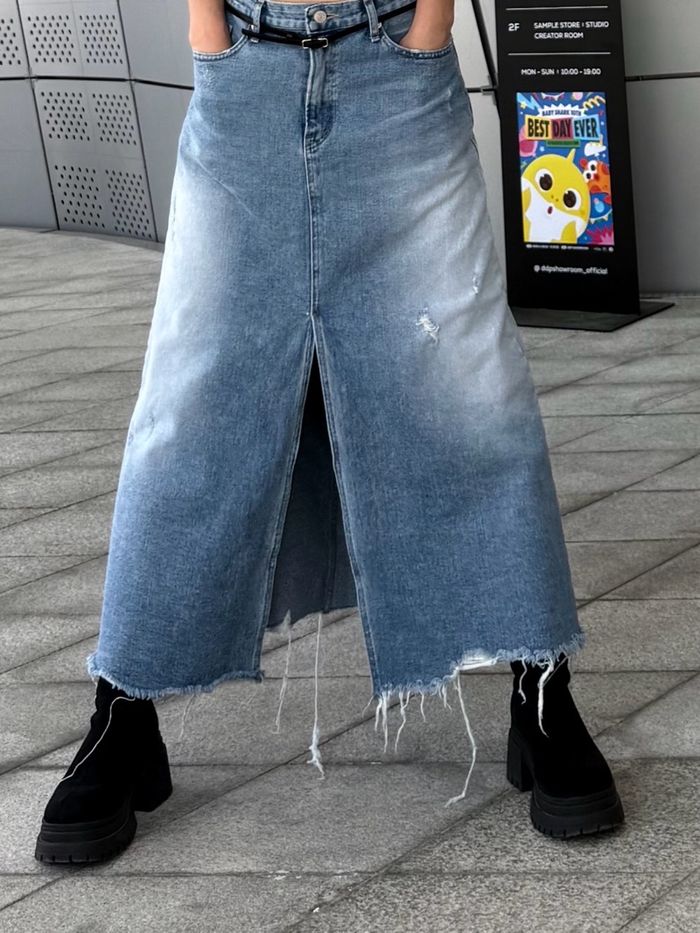 denim skirt
