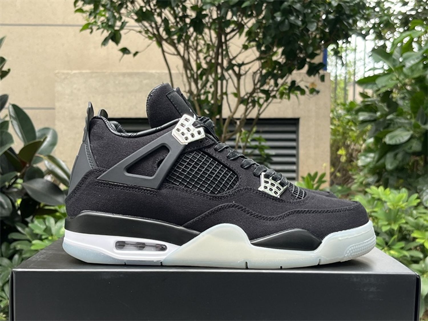 Air Jordan 4 Retro (Eminem Carhartt)