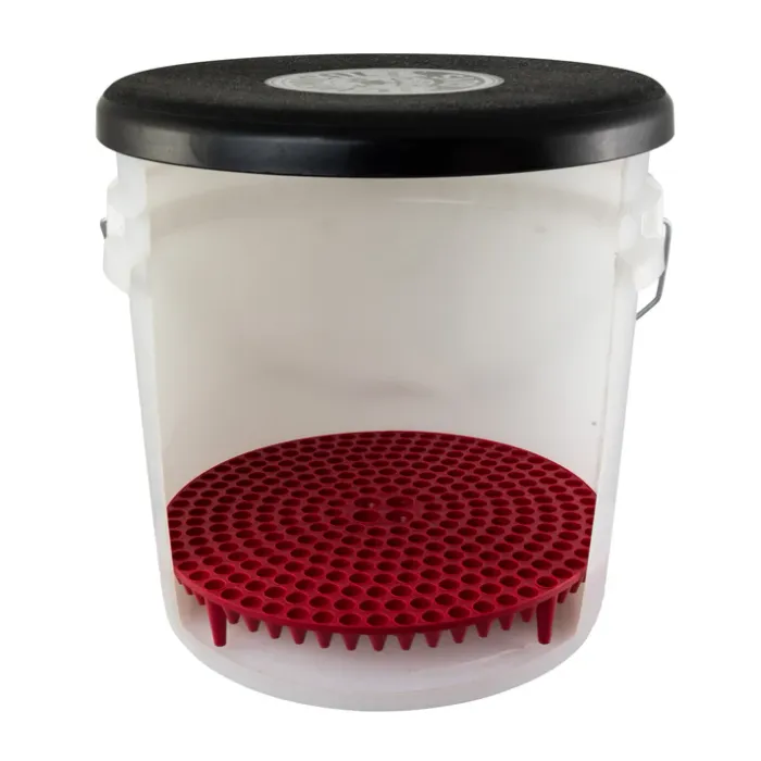 Cyclone Dirt Trap Car Wash Bucket Insert (Red)