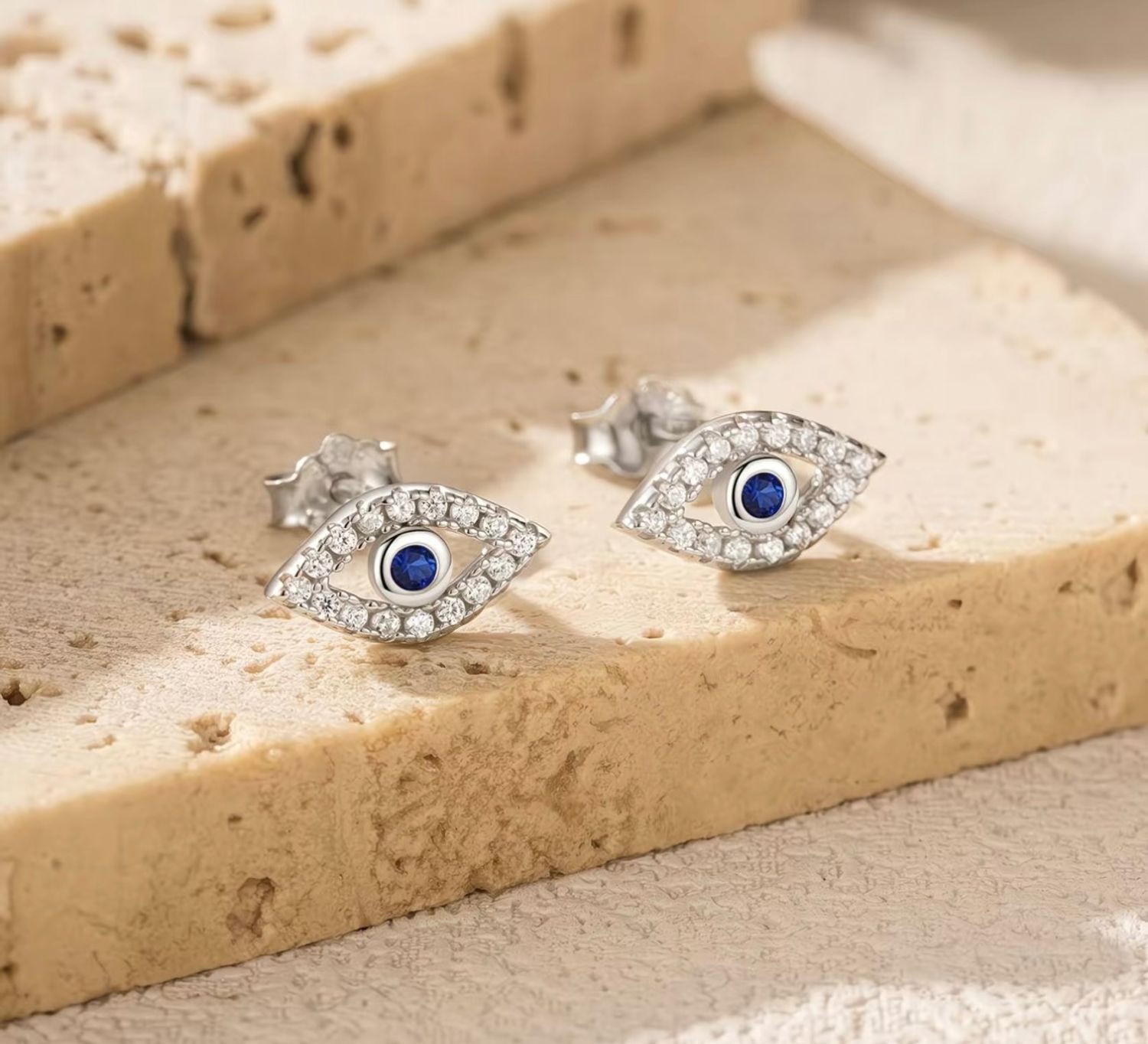 Ирмэгтэй evil eye