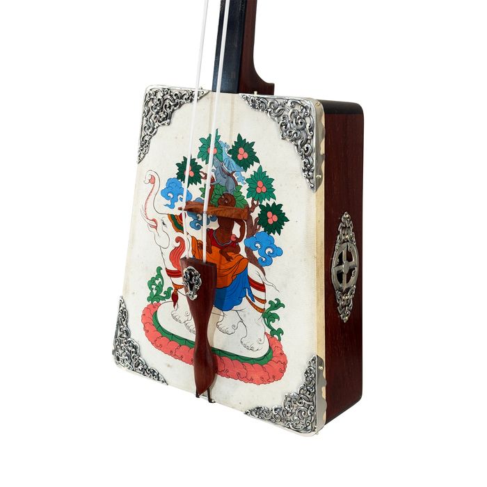 Мастер морин хуур,  эвтэй 4 амьтан Төв дэлгүүрт