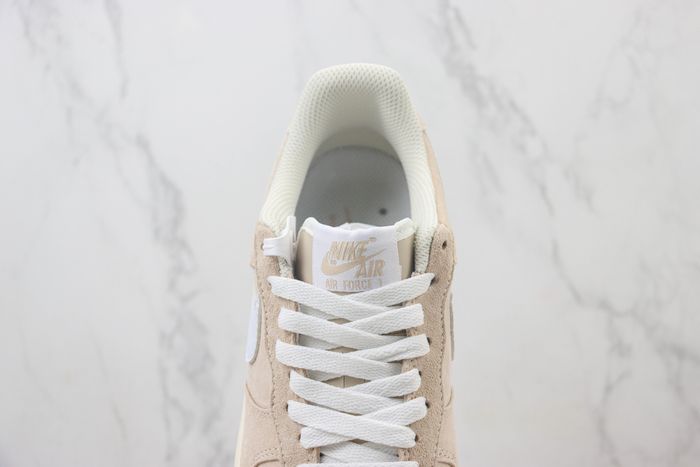 Nike Air Force 1 Low 396