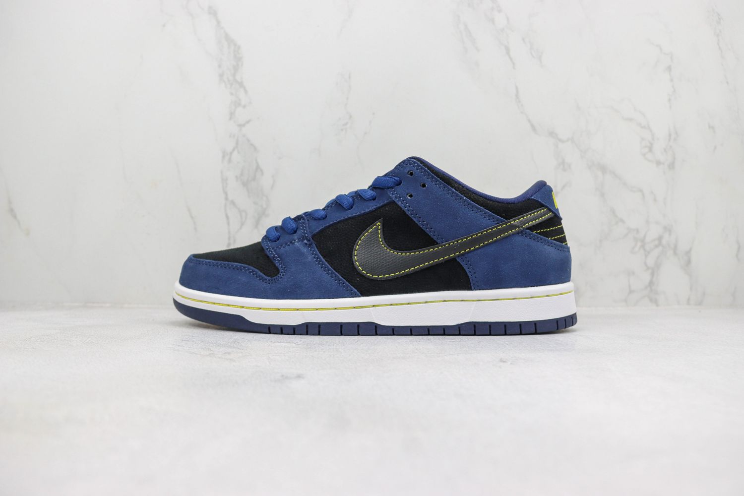 Nike SB Dunk Low Midnight Navy Black