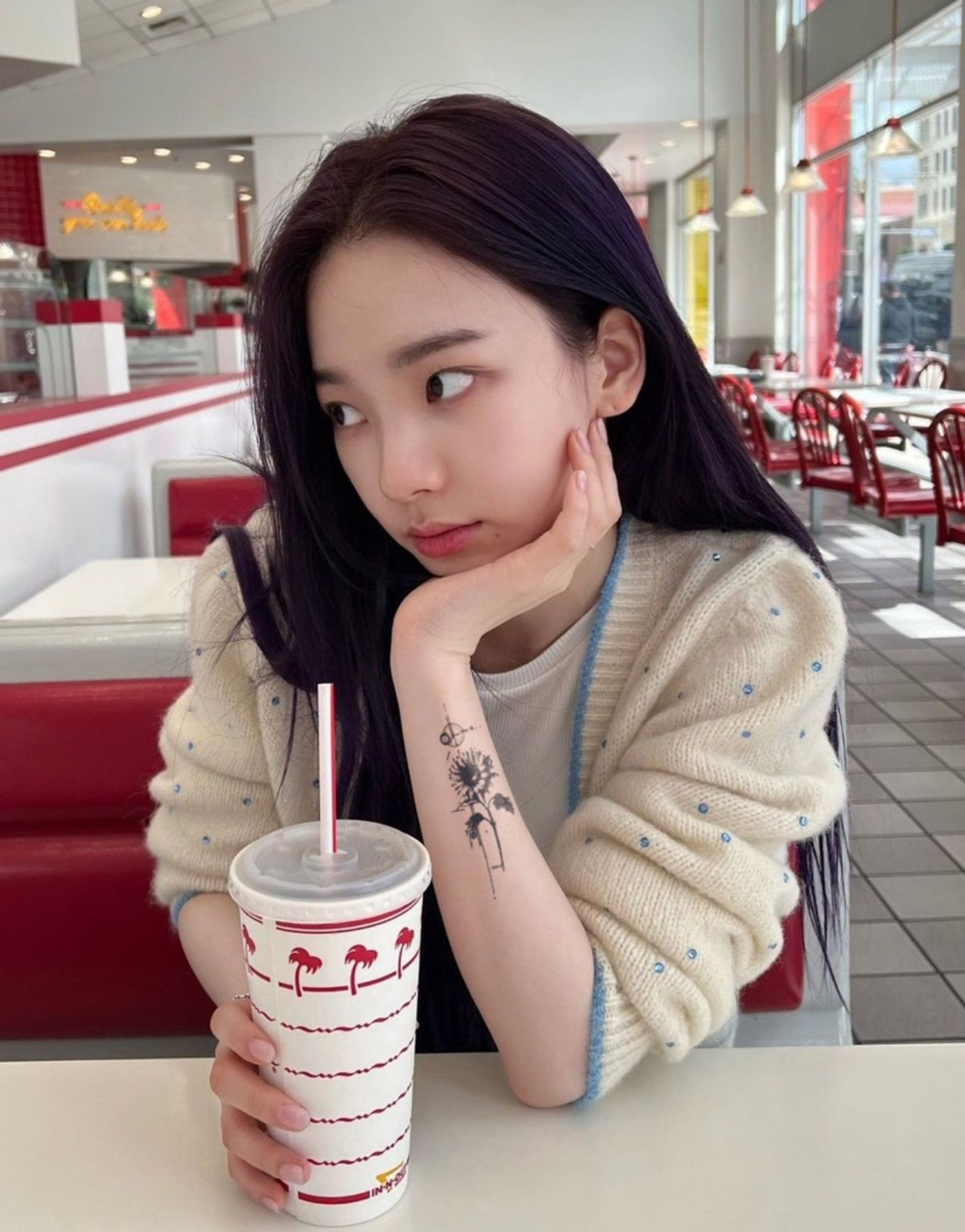 Наранцэцэг усан шивээс