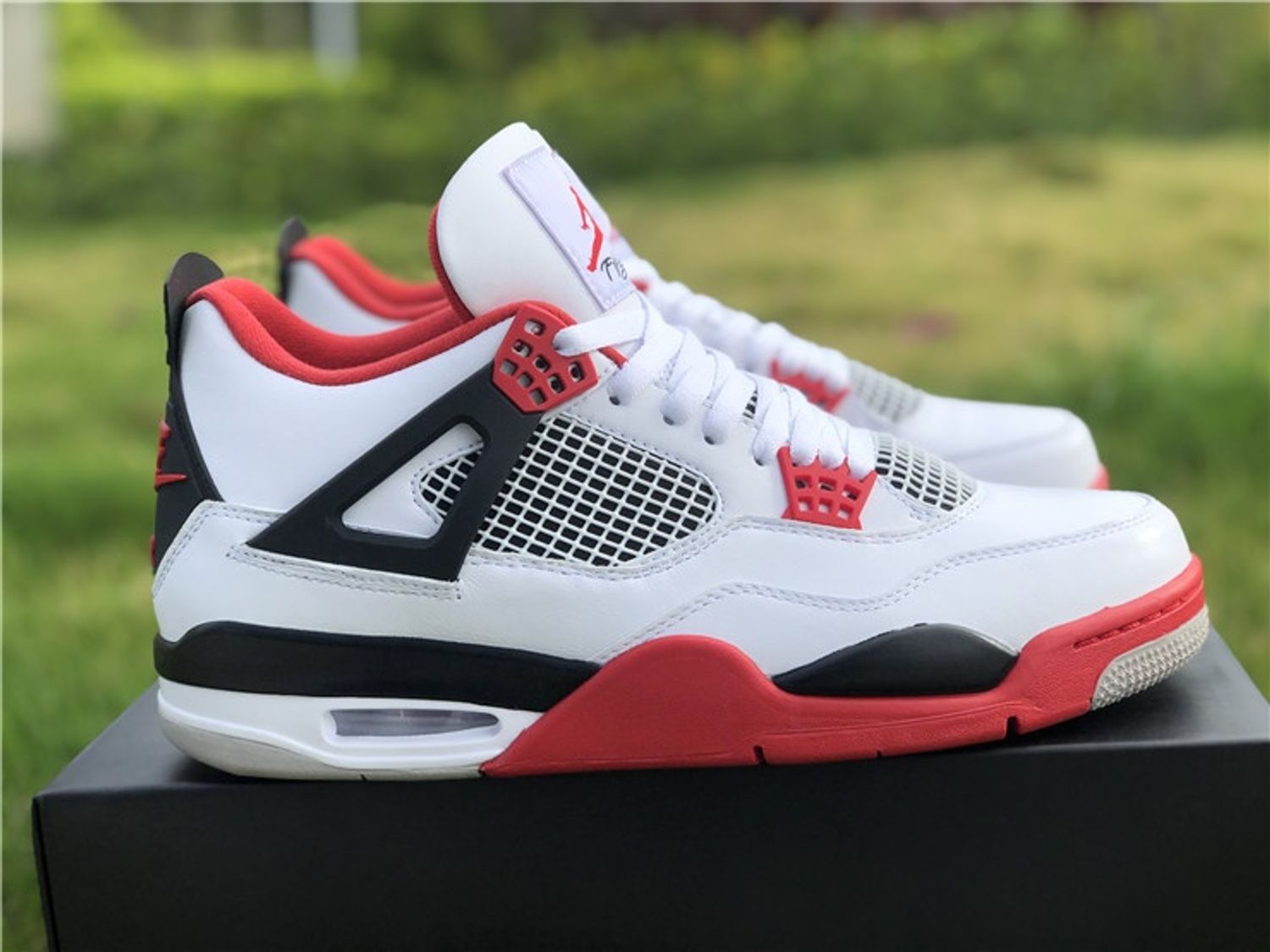 Jordan 4 Retro Fire Red (2020)