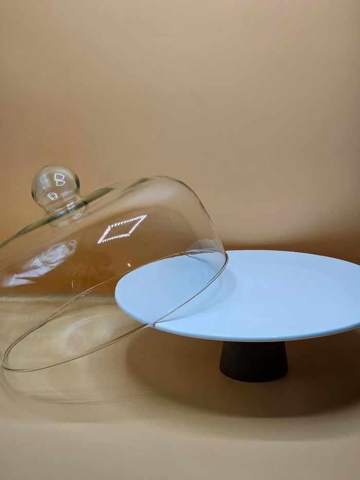 Модон хөлтэй шилэн таглаатай таваг 30см