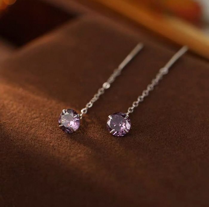 Мөнгөн ээмэг гинжтэй аметист