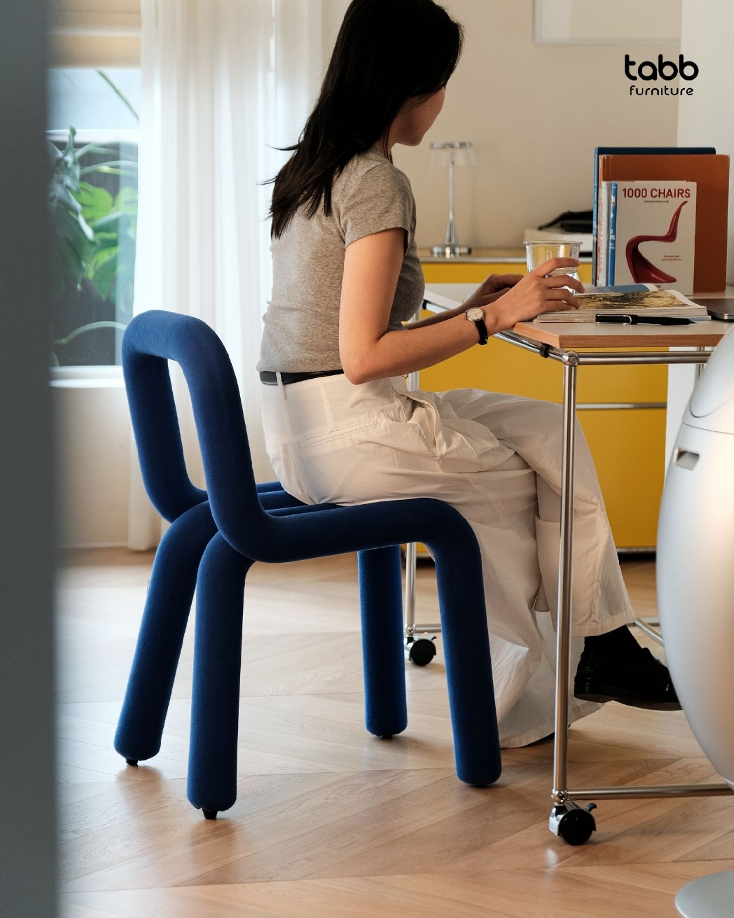 BOLD CHAIR