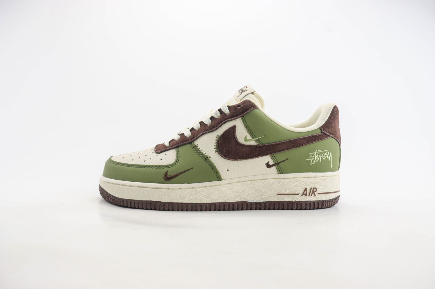 Nike Air Force 1 Low x Stussy 83