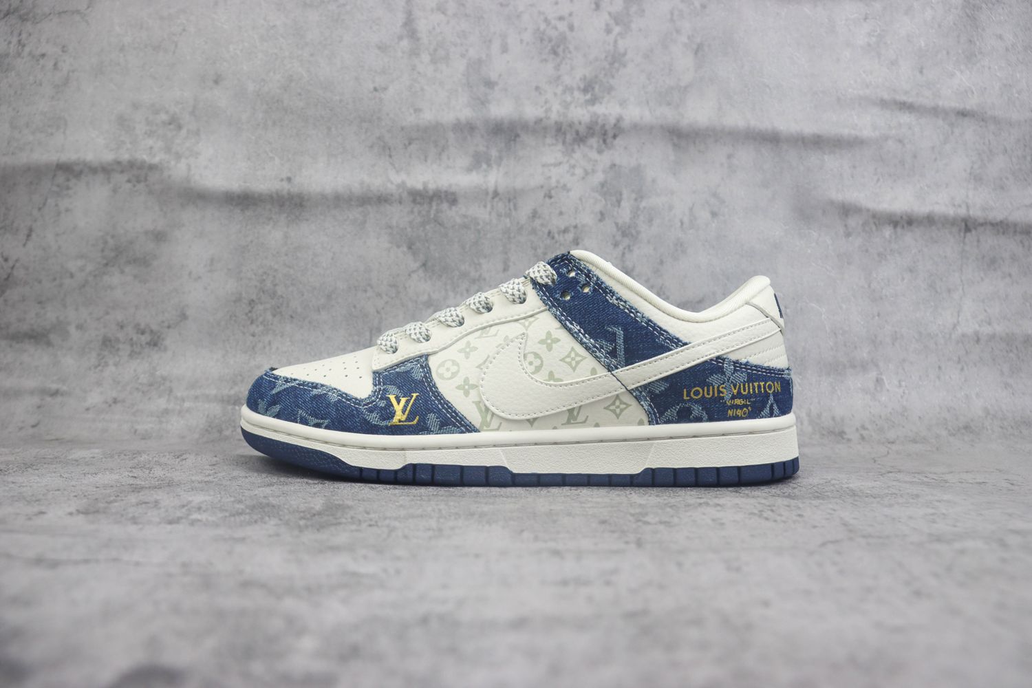 Nike SB Dunk Low x Louis Vuitton 88