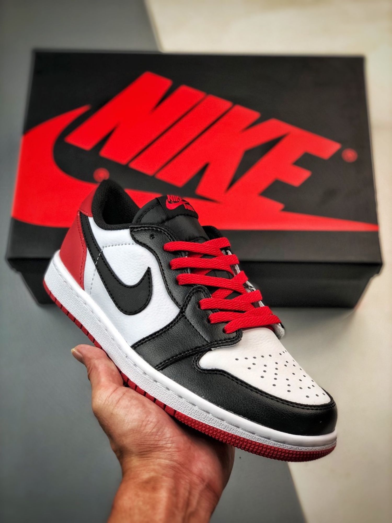 Air Jordan 1 Low