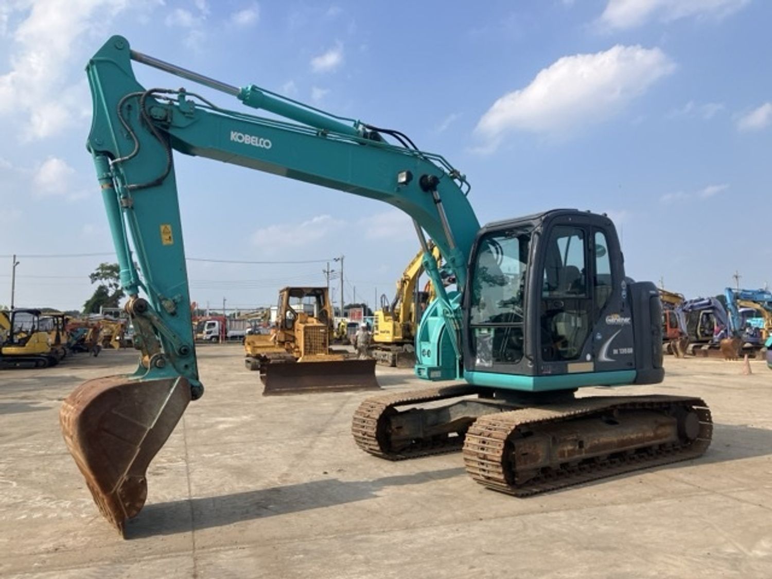 Kobelco Sk135 excavator