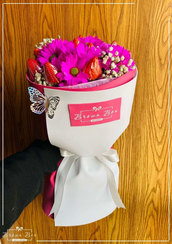 Ромашкатай гүзээлзгэнэтэй баглаа