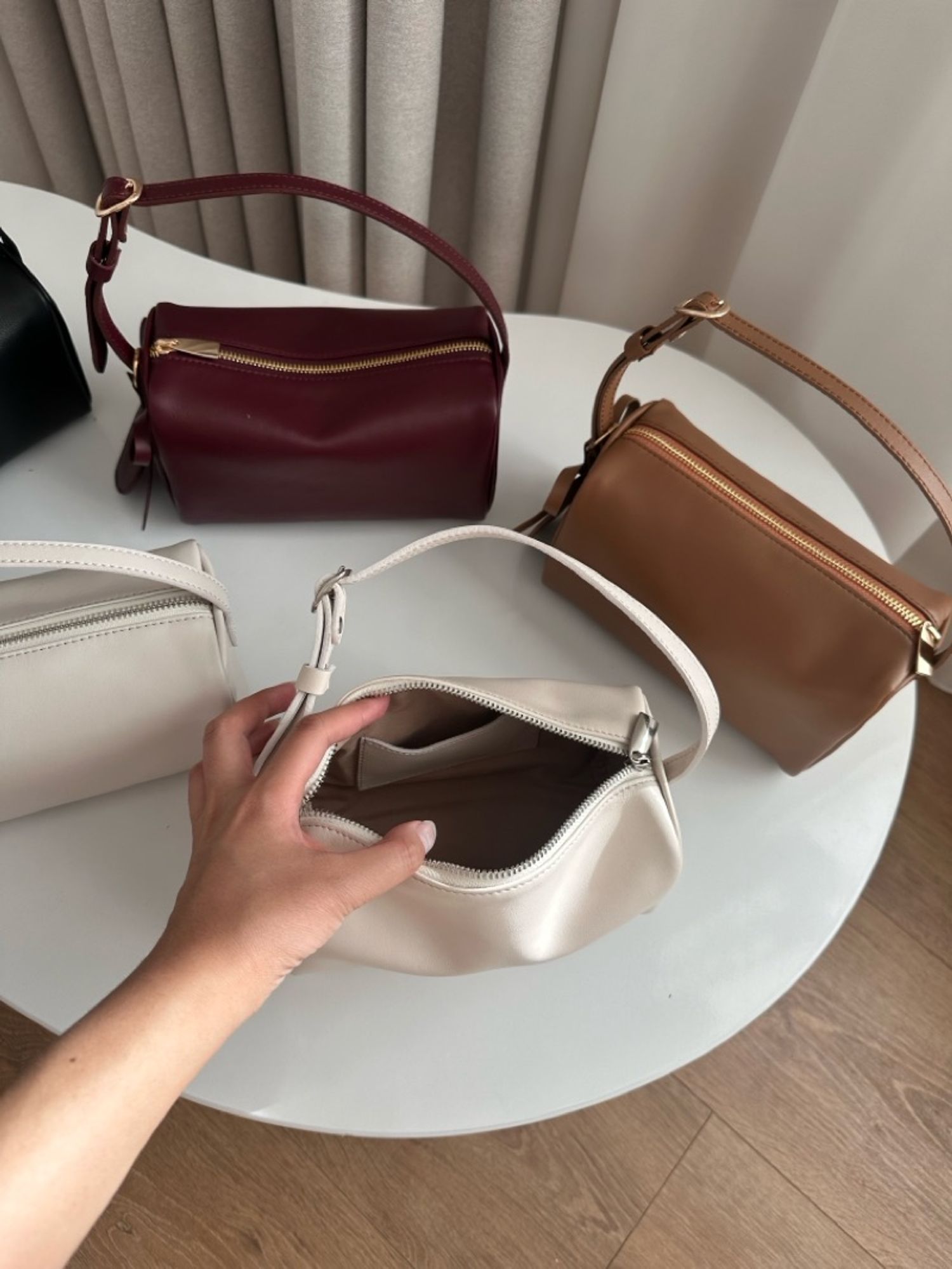 https://cdn.zochil.shop/68678fff-cb03-4bf1-af61-ac5c08c47373_t1500.jpg