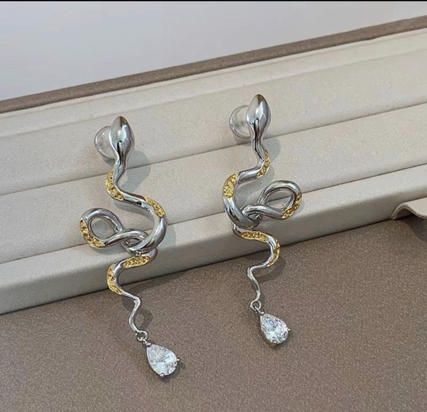 могой ээмэг