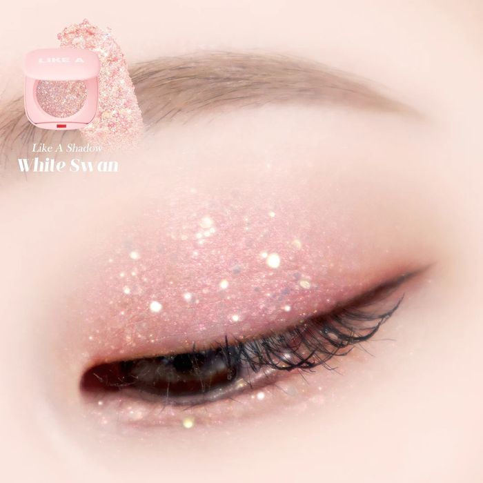 Blessed Moon Like a Shadow – 05 White Swan