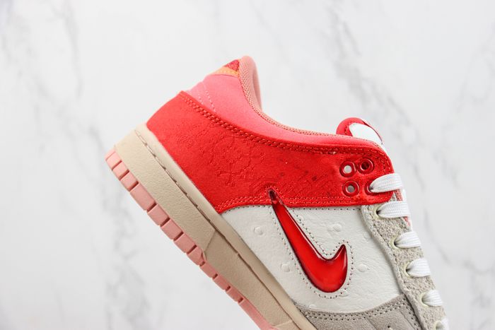 CLOT x Nike SB Dunk Low 04