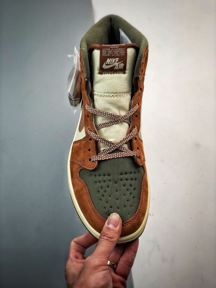 Air Jordan 1 Gore-Tex “Legend”