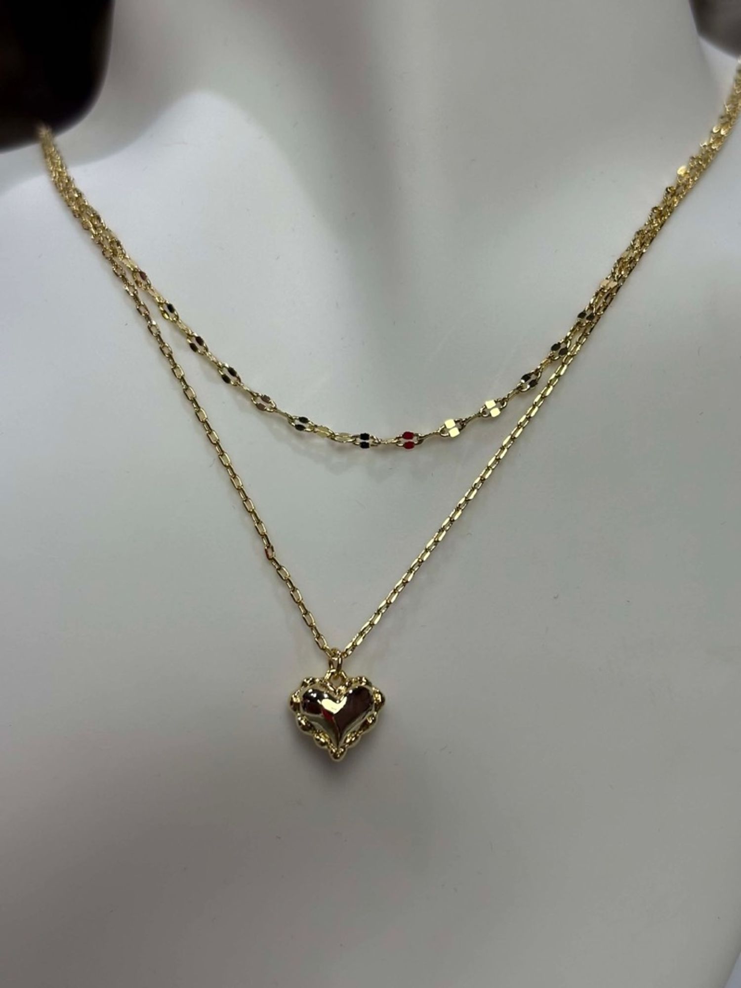 Гоёмсог хүзүүний зүүлт  