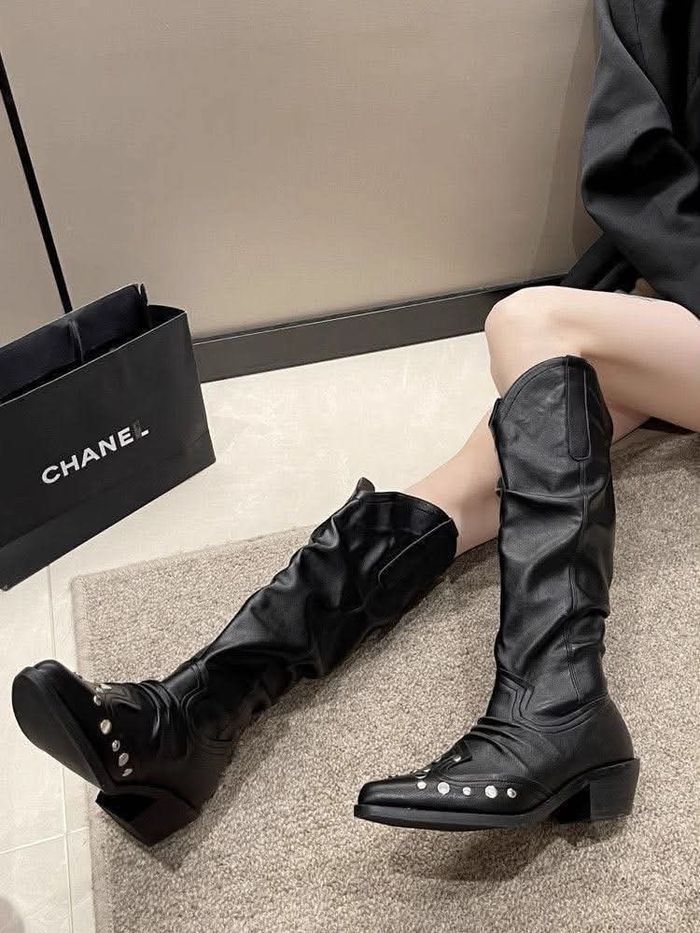 Boots гутал