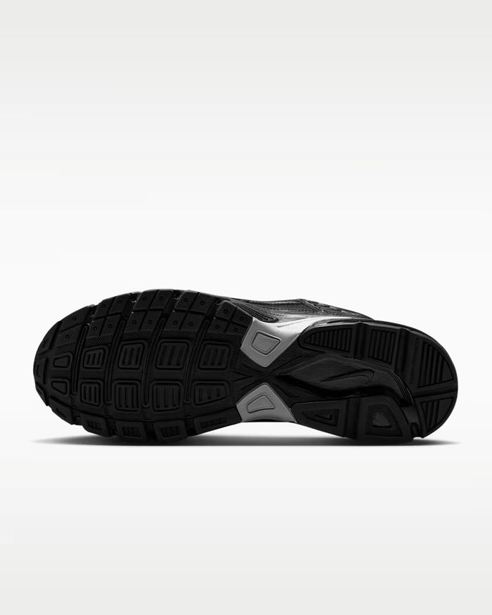 Nike Initiator