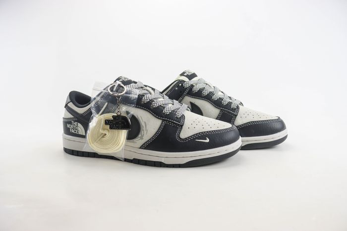  Nike SB Dunk Low x  The North Face 14