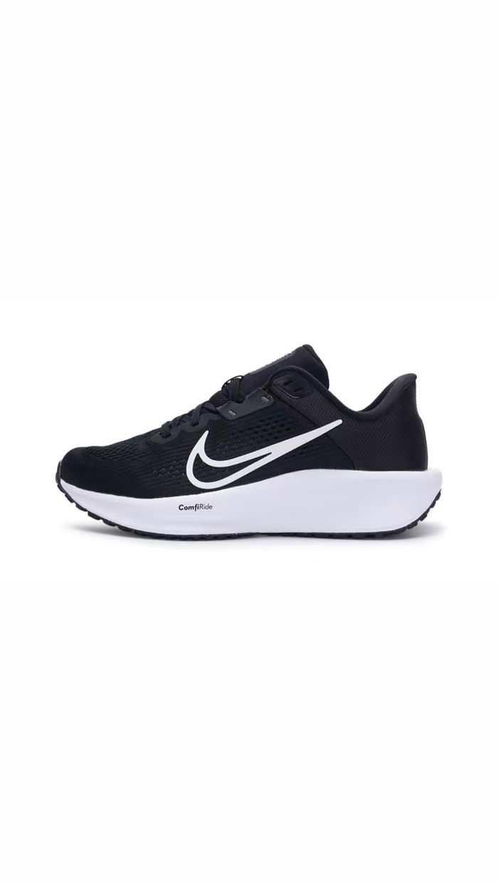 Nike Quest 6