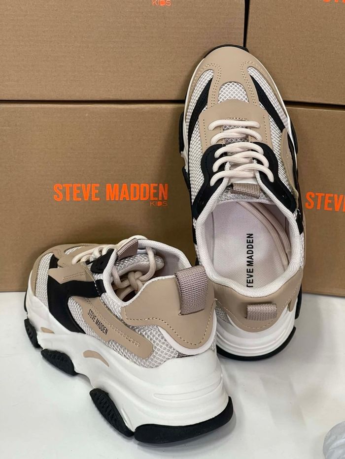 STEVE MADDEN IRISH BLACK